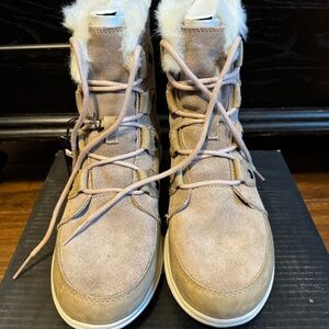 Sorel Explorer Joan Boots